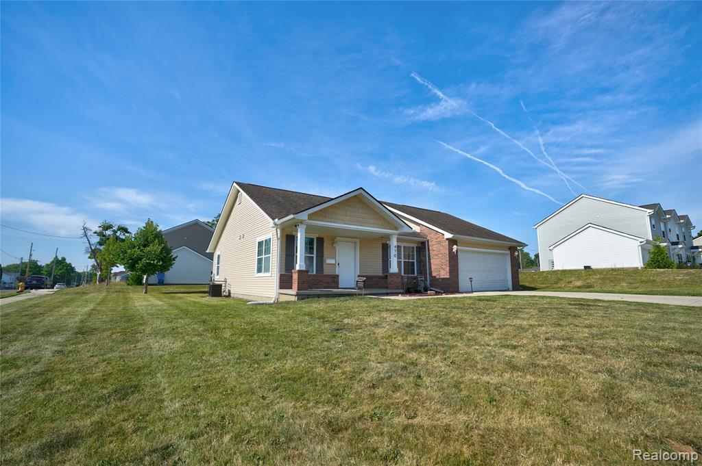 470 E Wood Street, Flint, MI 48503 — Photo 4