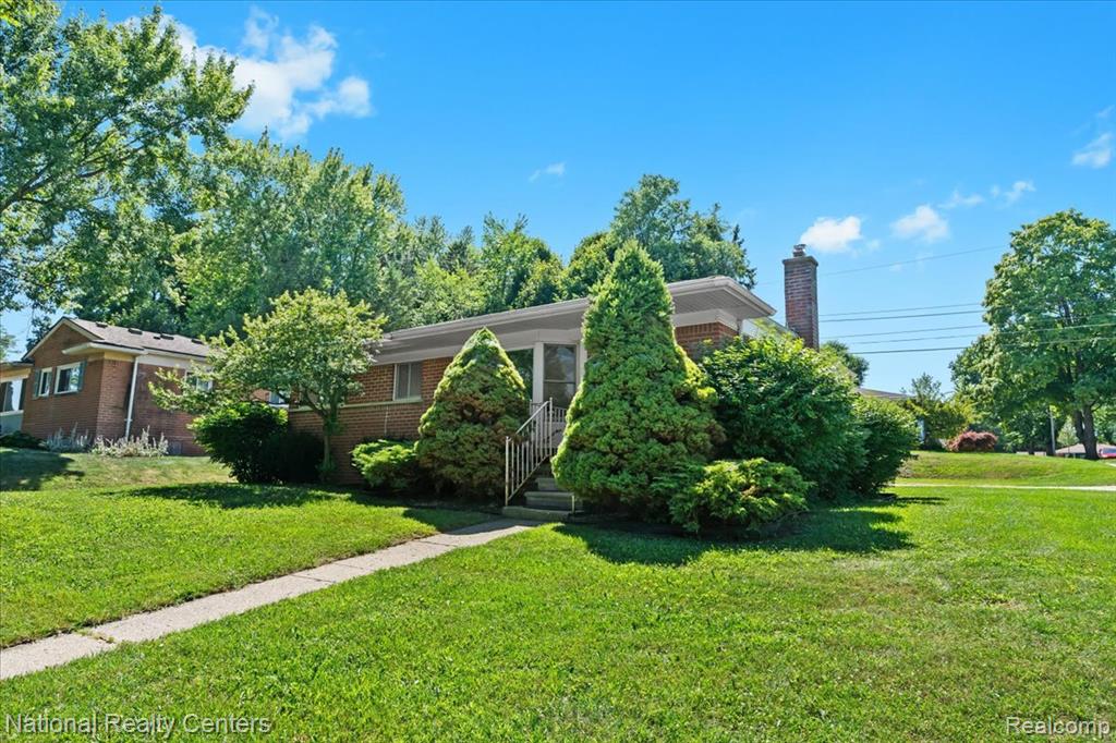 861 Squire Lane, Milford, MI 48381 — Photo 4