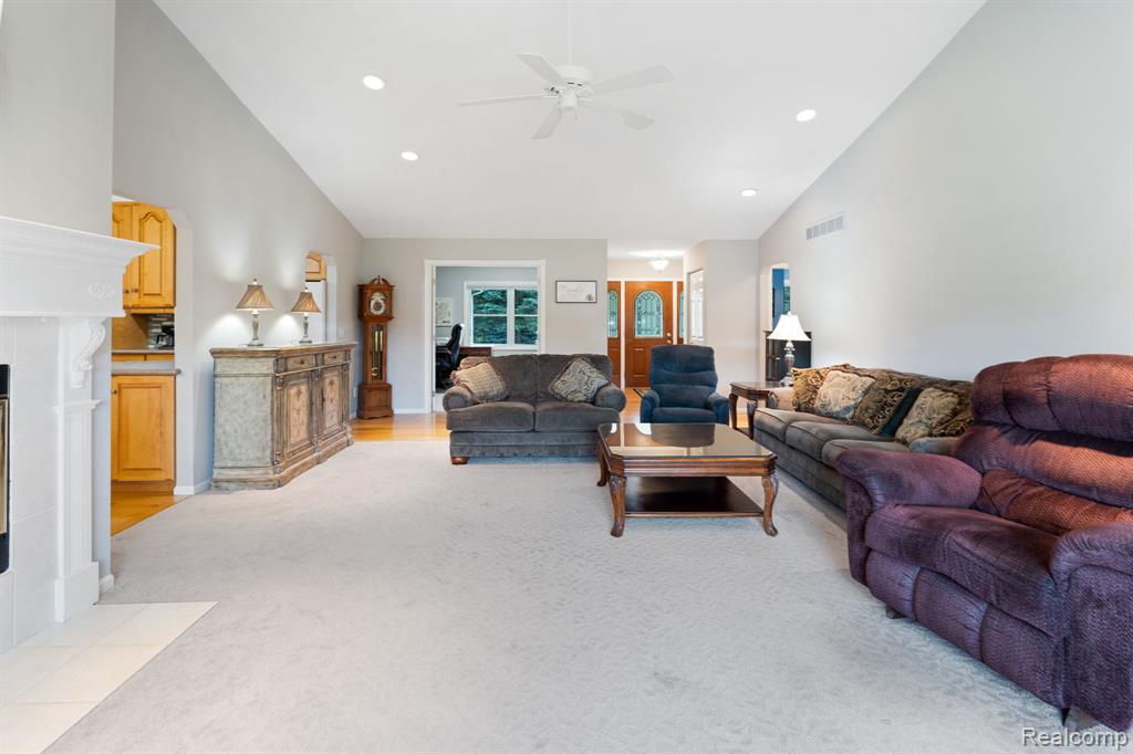 4653 6 Mile Road, South Lyon, MI 48178 — Photo 7