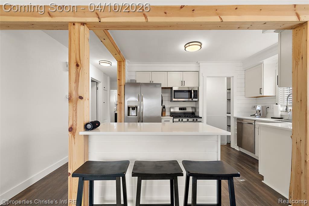 24658 Roanoke Avenue, Oak Park, MI 48237 — Photo 11