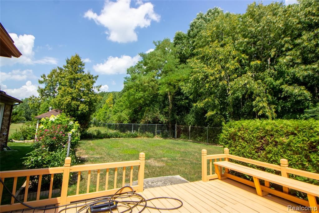 5502 Whitehaven Drive, Troy, MI 48085 — Photo 19