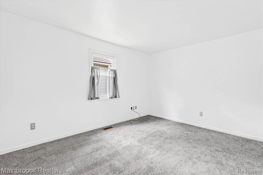 5001 Sylvanview Drive, Clarkston, MI 48348 — Photo 26