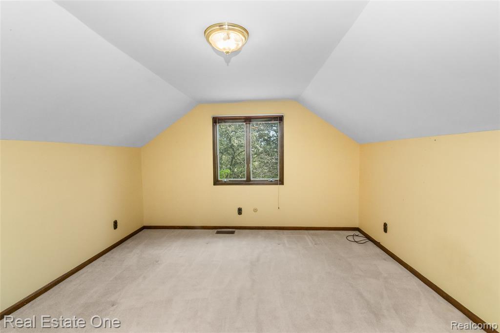 9050 Earhart Road, South Lyon, MI 48178 — Photo 30