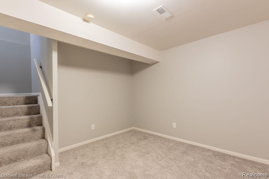 716 S Milford Road, Milford, MI 48381 — Photo 17