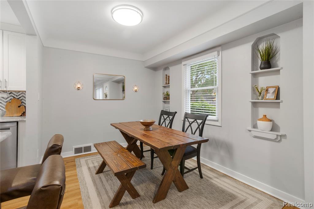 606 N Dorchester Avenue, Royal Oak, MI 48067 — Photo 9