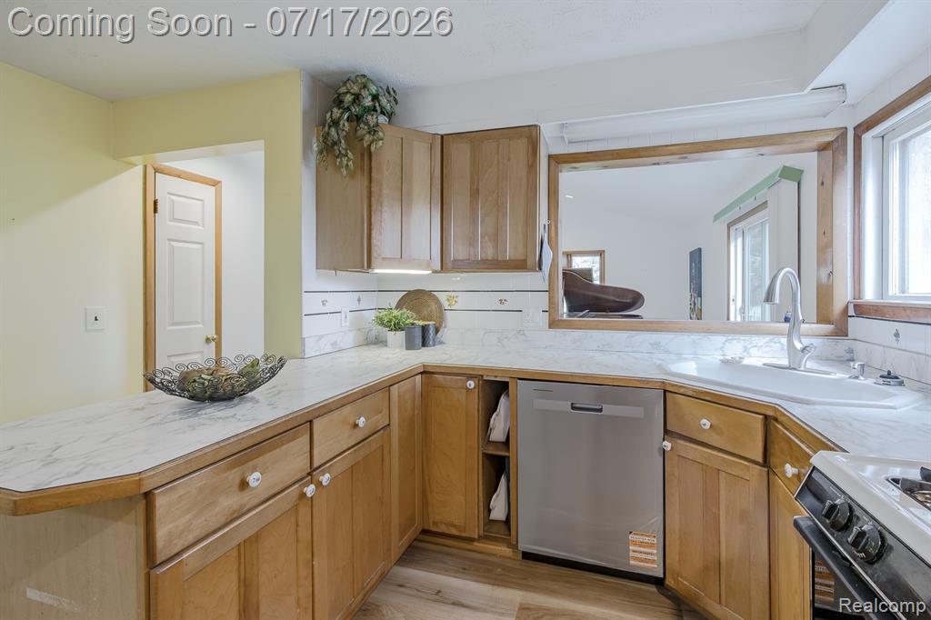 5511 Wright Drive, Troy, MI 48098 — Photo 14