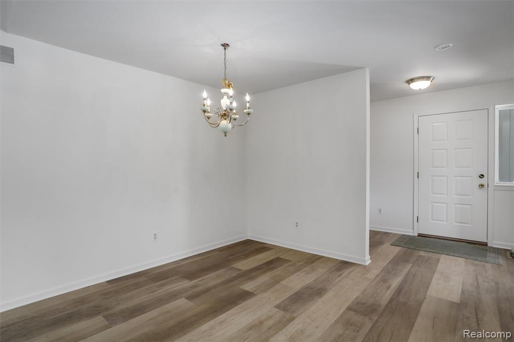 9735 Hawthorne Glen Drive, Grosse Ile, MI 48138 — Photo 5