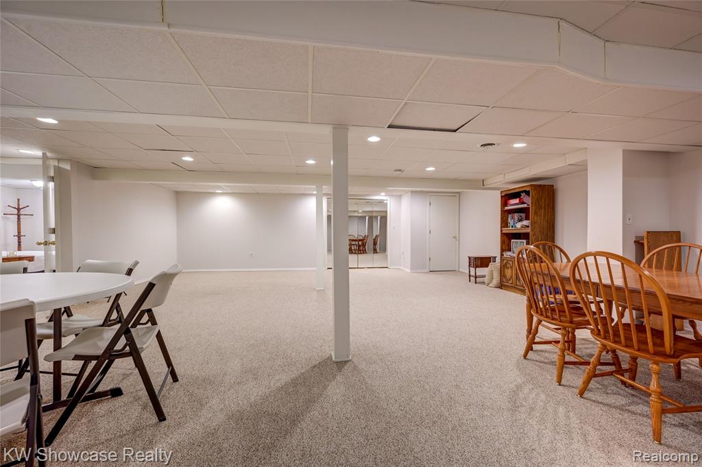 458 N Oak Drive, Commerce Twp, MI 48390 — Photo 35