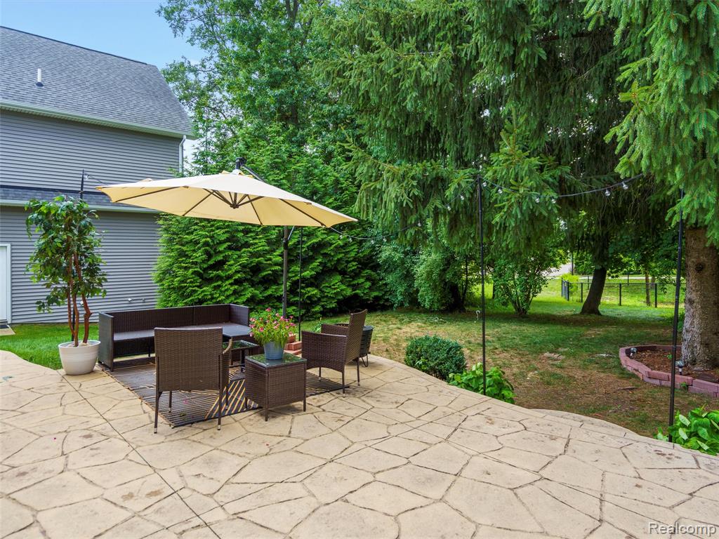 428 Newton Court, Lake Orion, MI 48362 — Photo 35