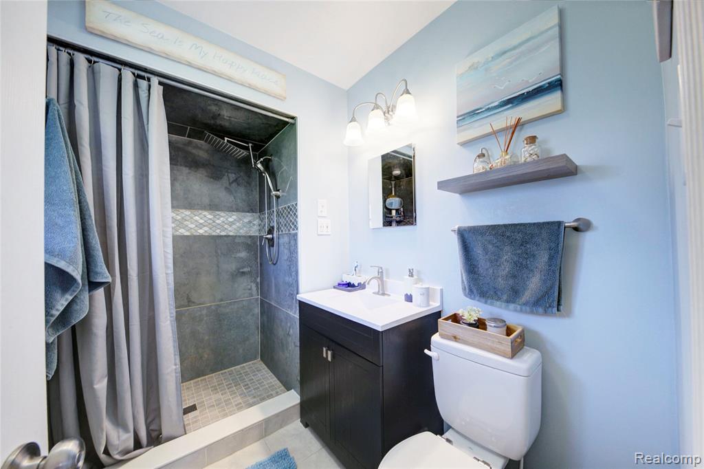 5367 Cambourne Place, West Bloomfield, MI — Photo 35