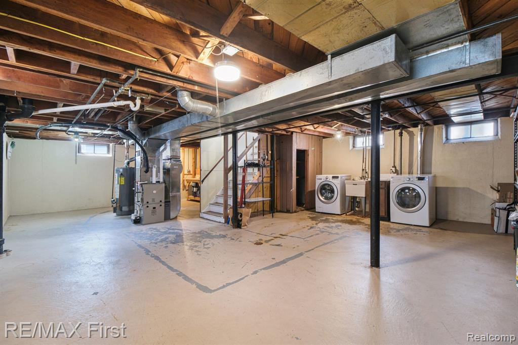 560 E Oakridge Street, Ferndale, MI 48220 — Photo 23