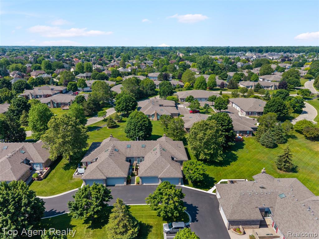48607 Sutton Bay Court, Shelby Twp, MI 48315 — Photo 30