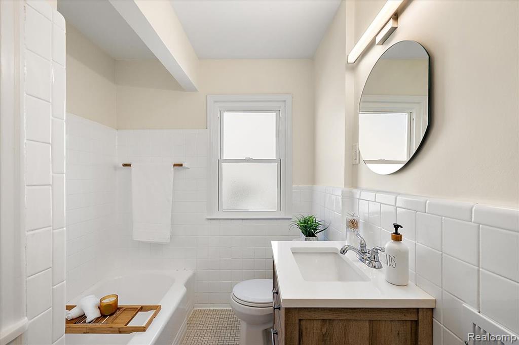 1888 Griffith Avenue, Berkley, MI 48072 — Photo 17