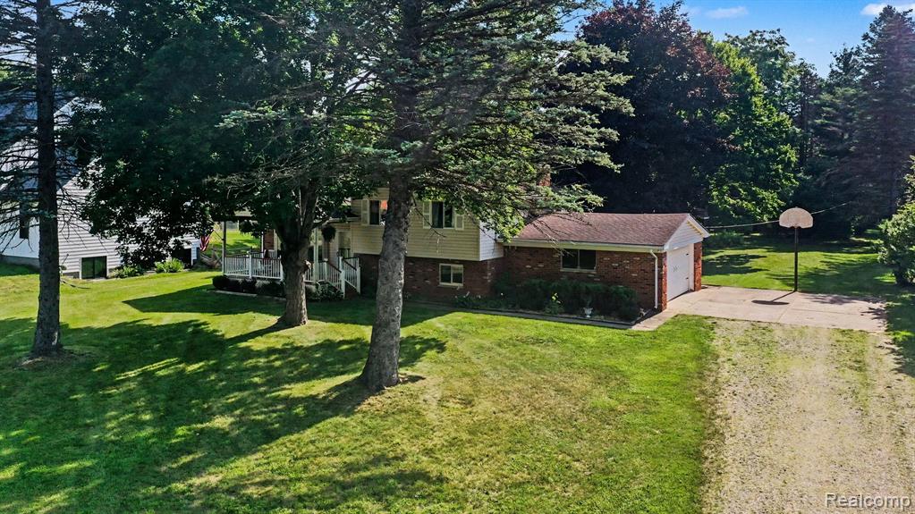 7370 Perry Lake Road, Clarkston, MI 48348 — Photo 27