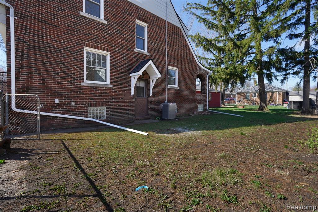 11399 Seminole, Redford, MI 48239 — Photo 6