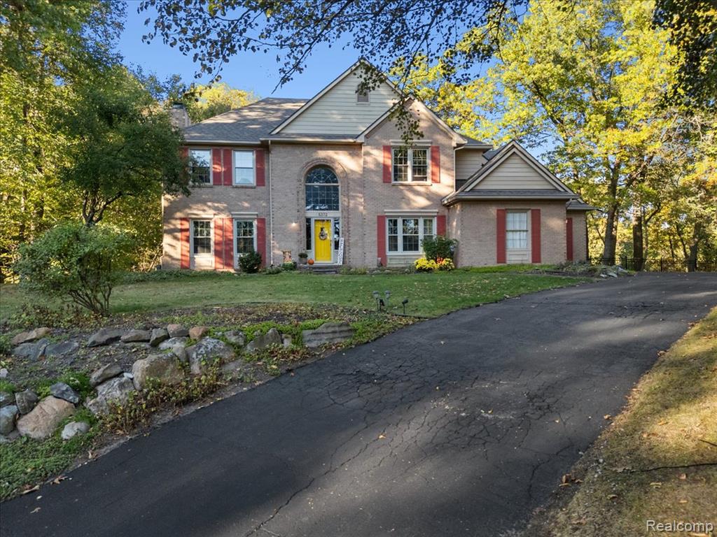 5372 Princeton Court, Brighton, MI 48116 — front exterior