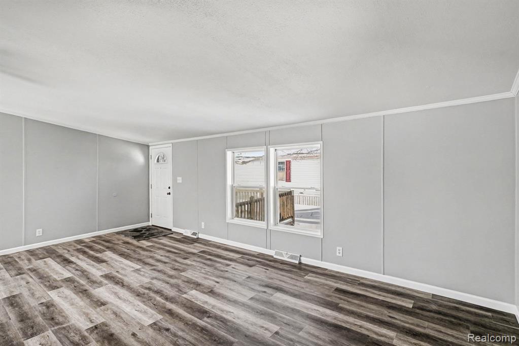 3858 Apple Drive, Oakland, MI — Photo 2