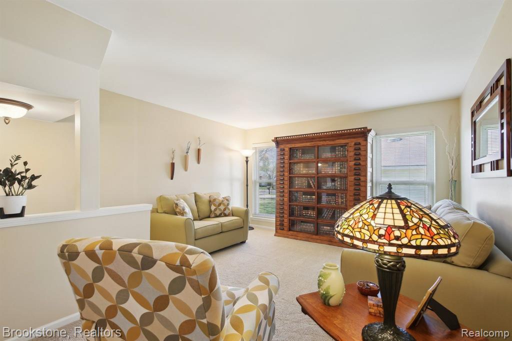 4055 HIGHVIEW, Waterford, MI 48329 — Photo 4