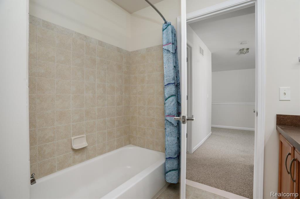 29340 DOUGLAS Drive, 132, Novi, MI 48377 — Photo 26