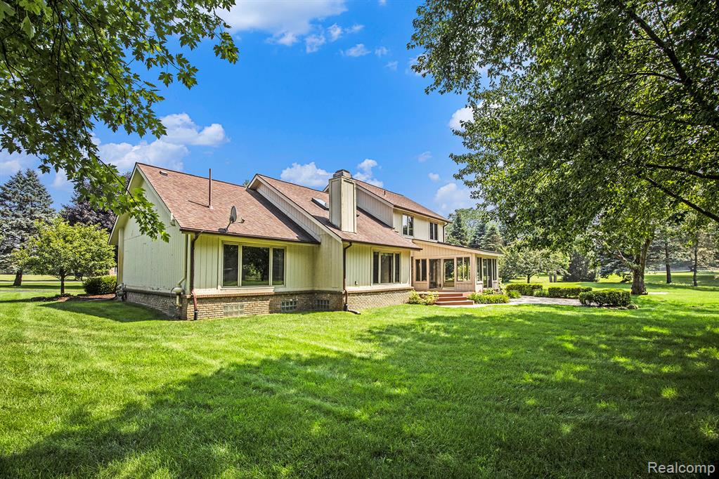 8477 Ranch Estates Road, Clarkston, MI 48348 — Photo 35