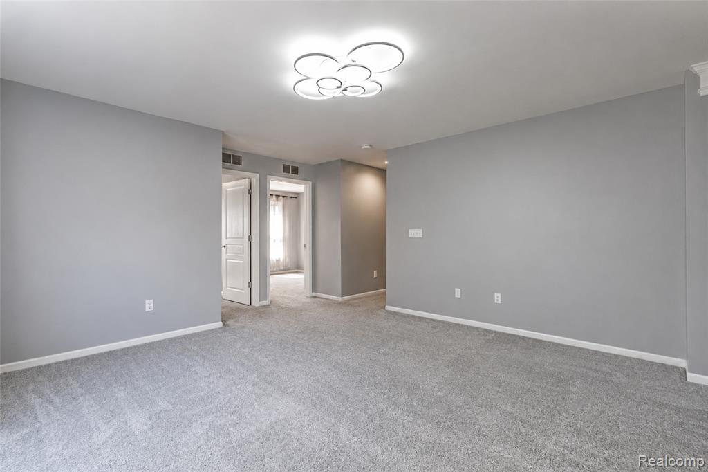 45149 Bartlett Drive, Novi, MI — Photo 27