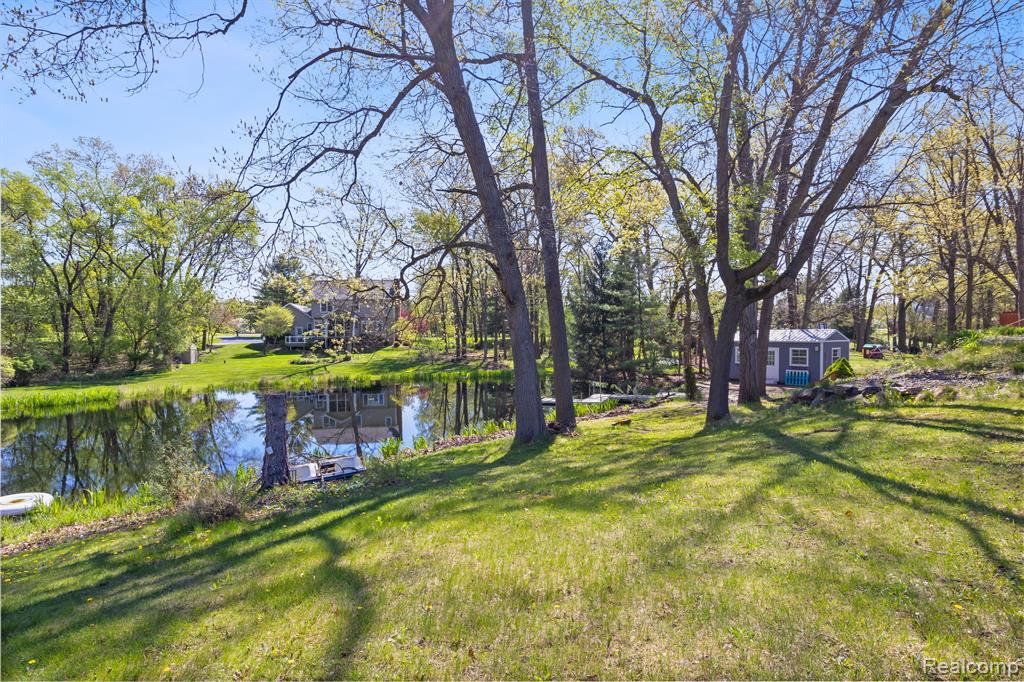 4471 SPRING OAKS Lane, Brighton, MI 48114 — Photo 38