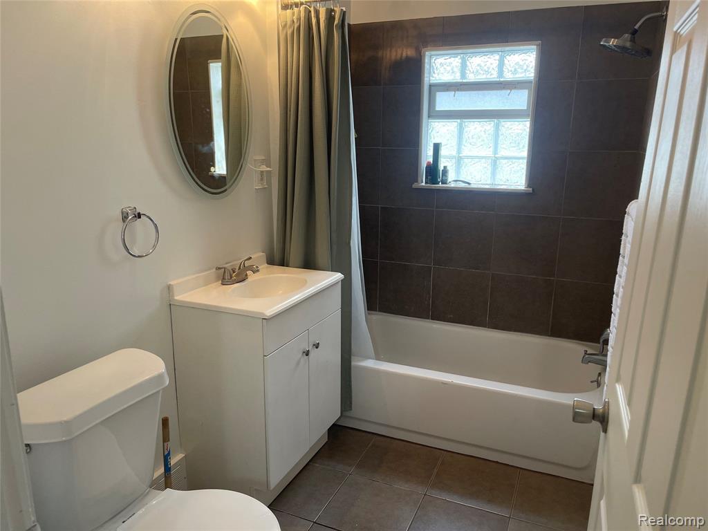 8283 Paige Avenue, Warren, MI 48089 — Photo 15