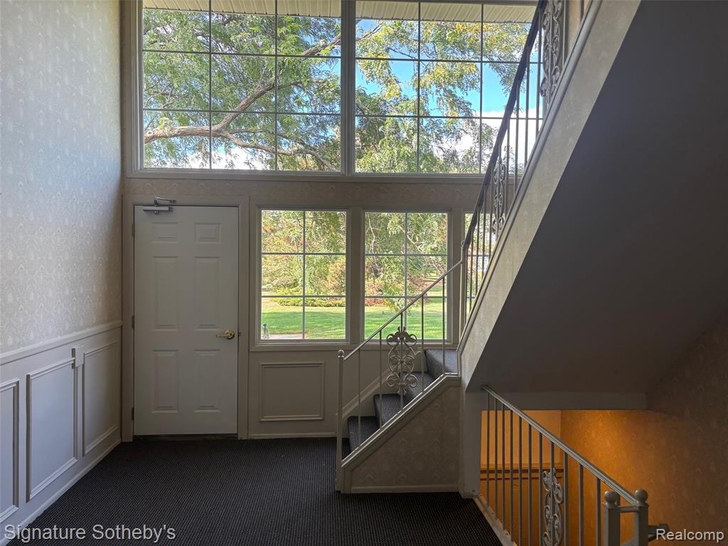 689 E Fox Hills Drive, 65, Bloomfield Hills, MI 48304 — Photo 5