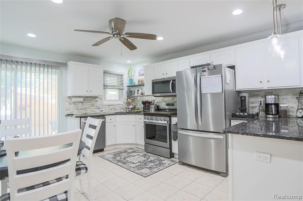 39567 Macomber Street, Harrison Township, MI — Photo 12