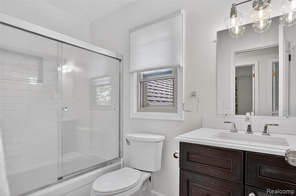 6182 Ledwin Drive, Troy, MI 48098 — Photo 18