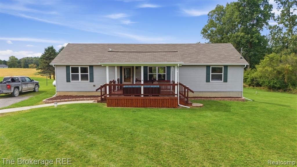 2422 S Henderson Road, Davison, MI 48423