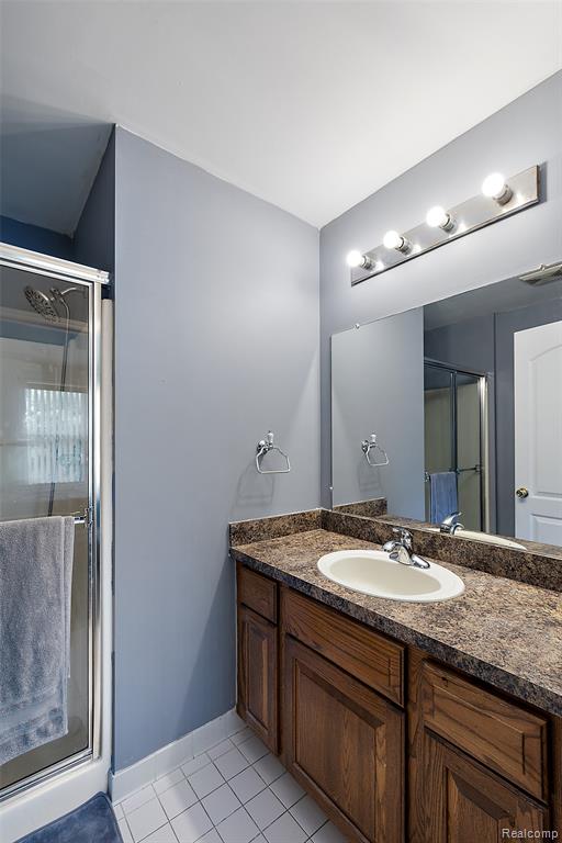 19208 W 11 Mile Road, Lathrup Village, MI 48076 — Photo 44