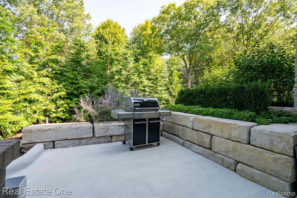 5525 Avington Parkway, Clarkston, MI 48348 — Photo 65