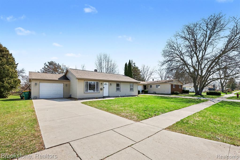 70424 Karen Street, Richmond, MI 48062 — Photo 2