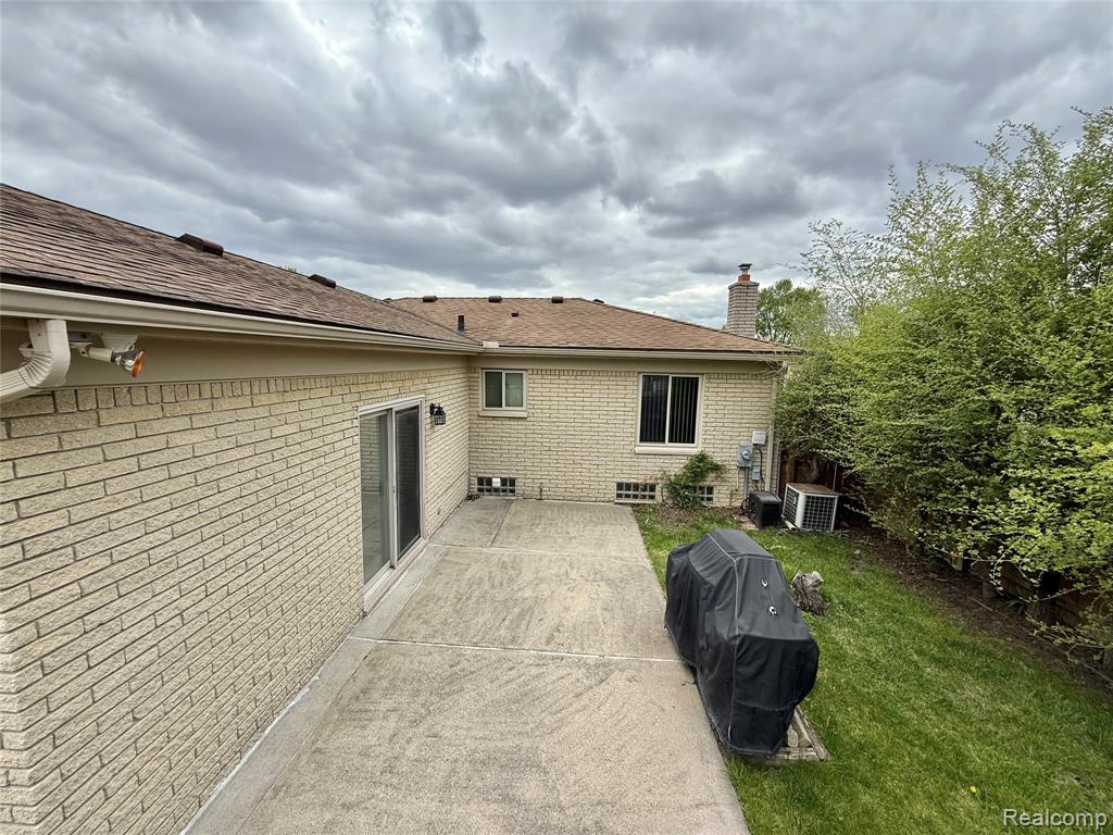 27334 Perry Street, Roseville, MI 48066 — Photo 31