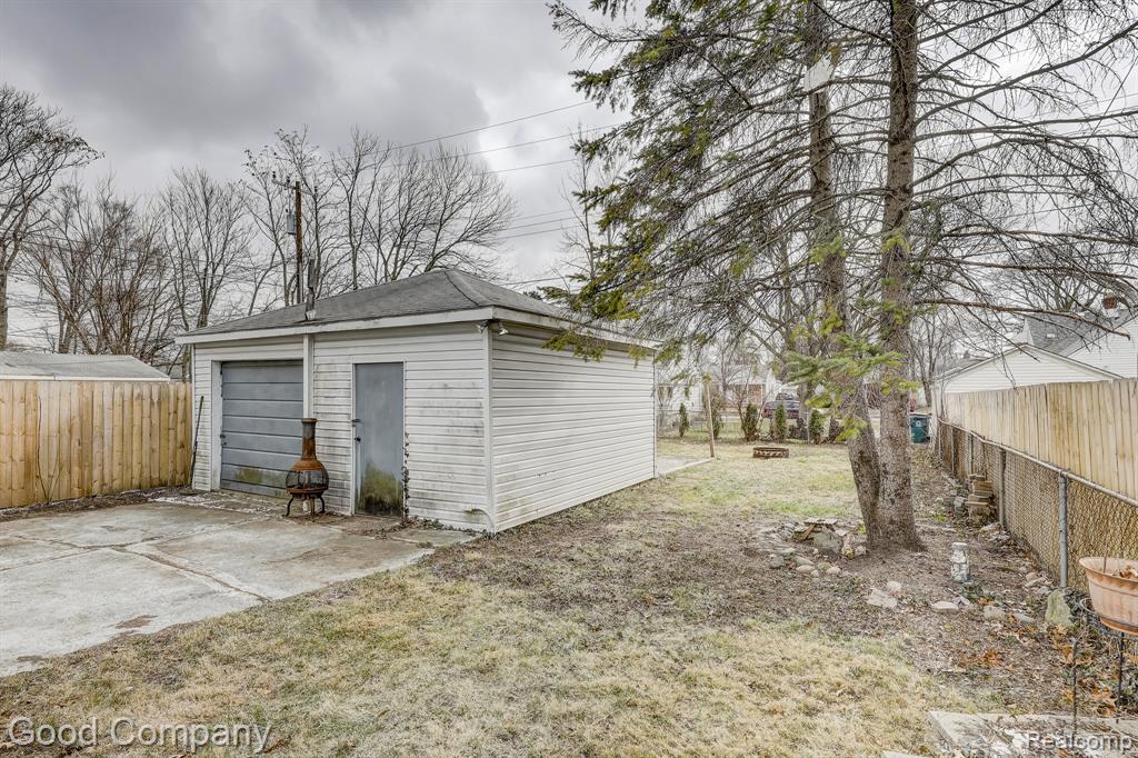 736 E Meyers Avenue, Hazel Park, MI 48030 — Photo 45