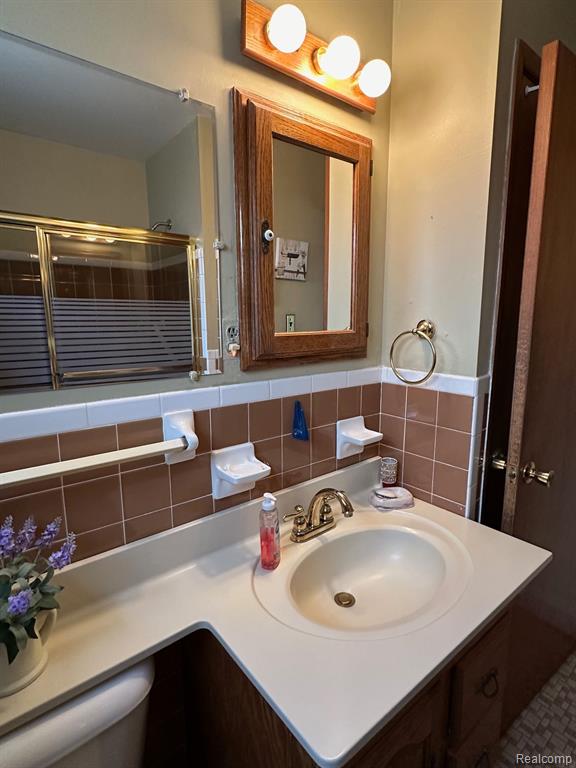 624 RIVERBANK Street, Lincoln Park, MI 48146 — Photo 19