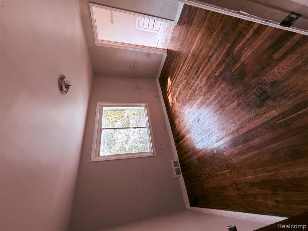 2109 Swayze Street, Flint, MI 48503 — Photo 8