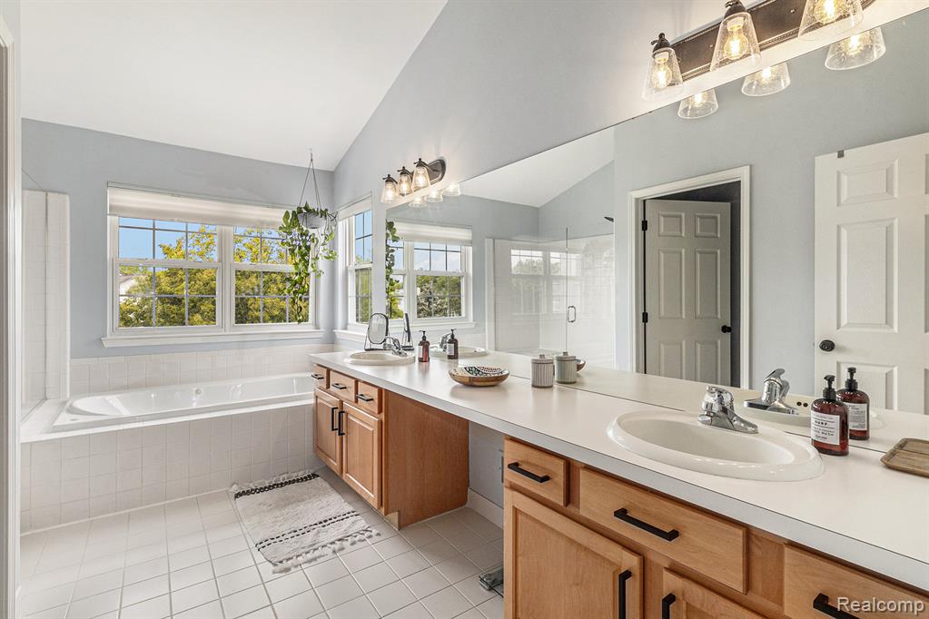 1122 COLT Drive, South Lyon, MI 48178 — Photo 14