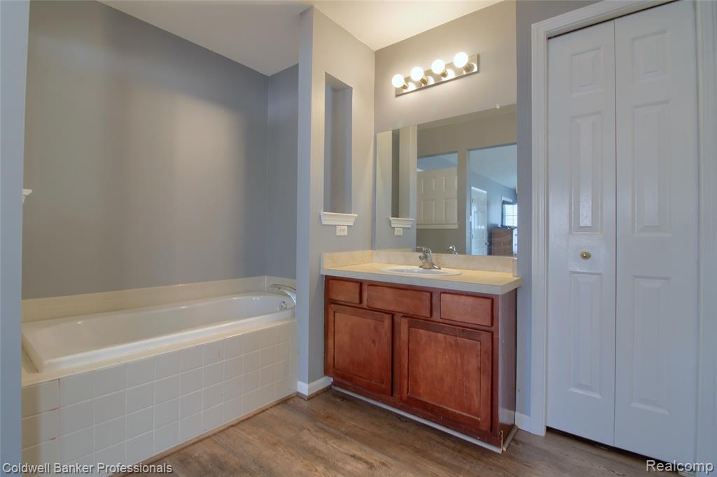 44516 Bramblewood Court, Belleville, MI 48111 — Photo 22