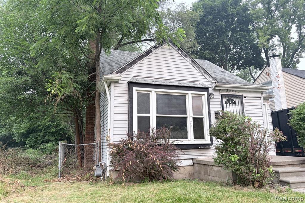18923 Fielding Street