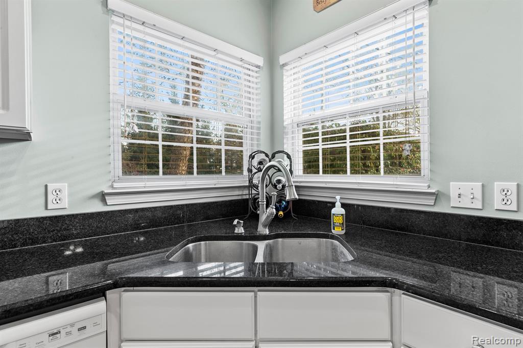 1095 APPALOOSA Court, South Lyon, MI 48178 — Photo 14