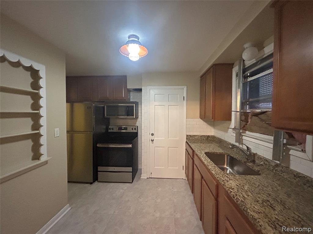 8060 HOUSE Street, Detroit, MI 48234 — Photo 10
