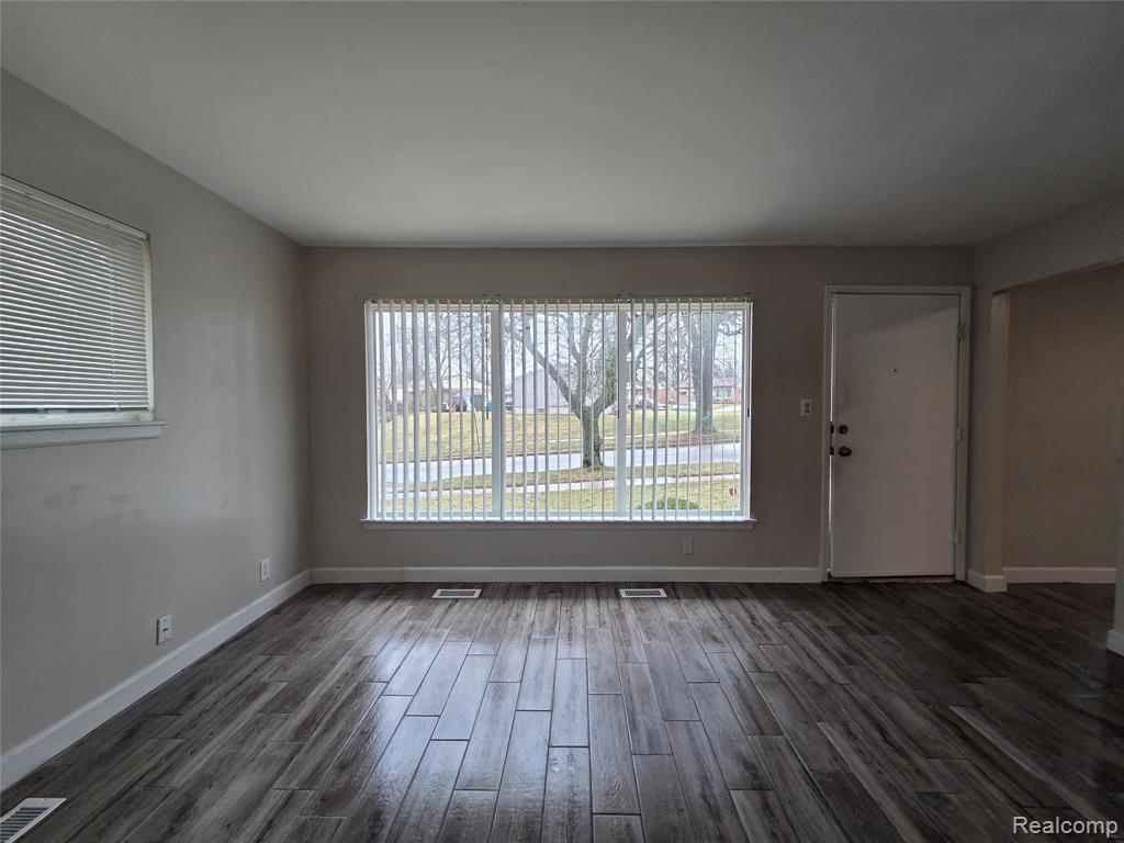 618 Linda Vista Drive, Pontiac, MI 48342 — Photo 7