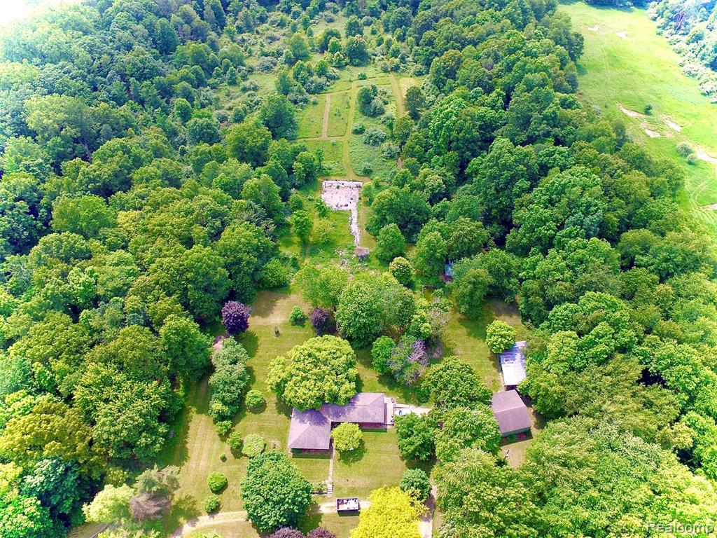 16744 Arnold Road, Gregory, MI 48137 — Photo 6