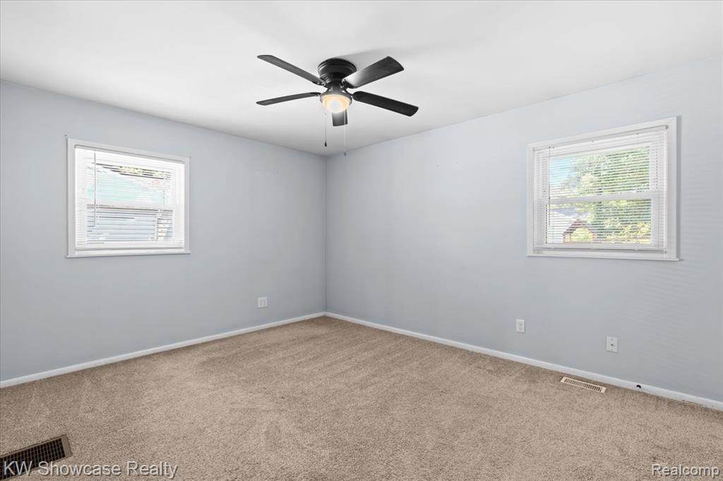2370 Roselawn Street, Wolverine Lake, MI 48390 — Photo 7