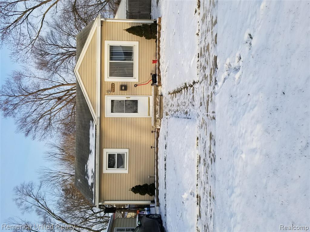 6334 HAMPDEN, Taylor, MI 48180 — front exterior