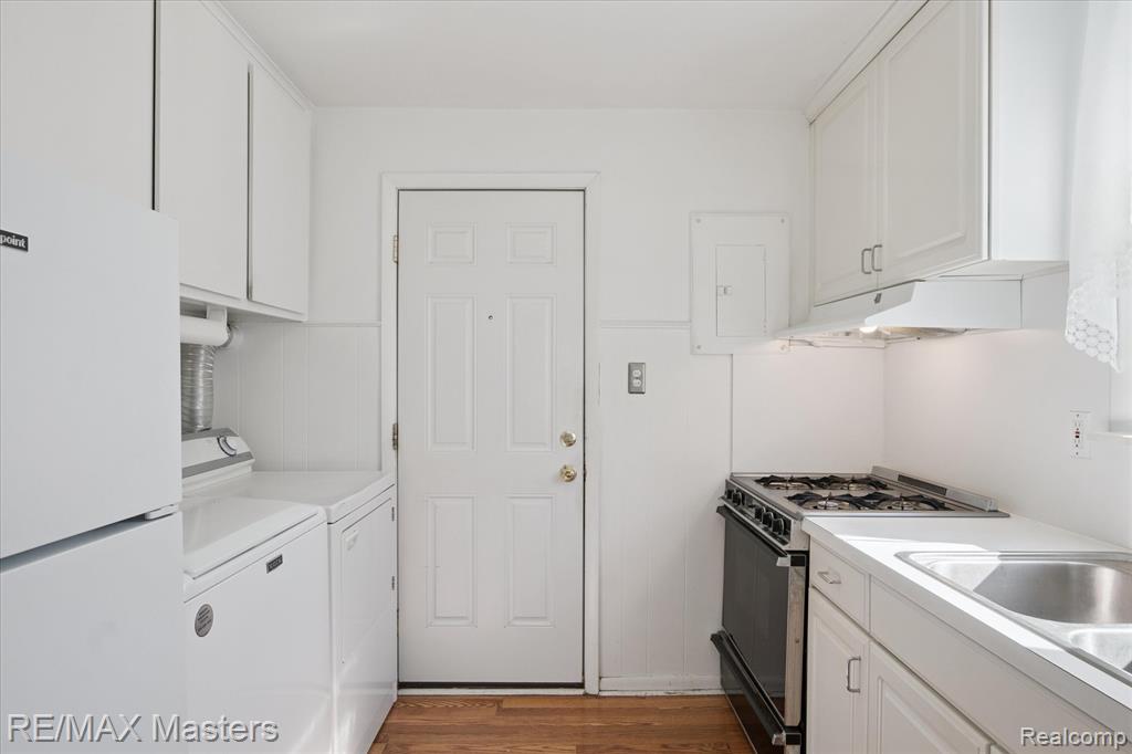 4401 Ziegler Street, Dearborn Heights, MI 48125 — Photo 10