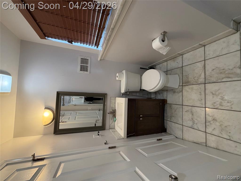 5441 Sunnycrest Drive, West Bloomfield, MI 48323 — Photo 12