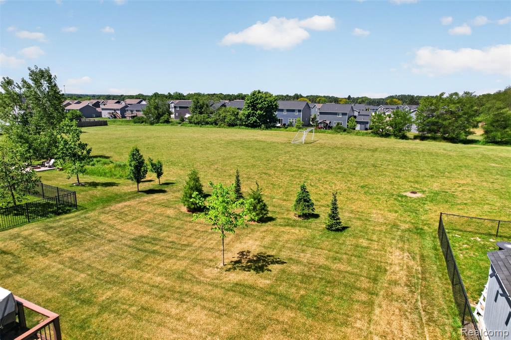 3524 Amber Oaks Drive, Howell, MI 48855 — Photo 35